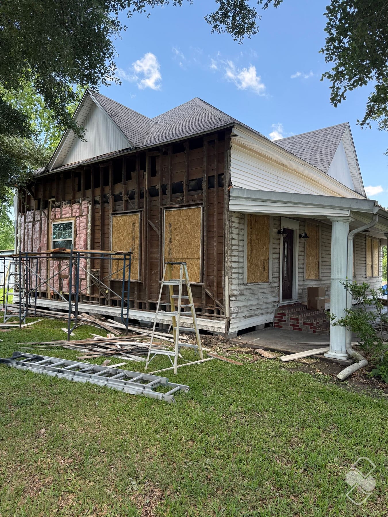 Gina’s farmhouse, new siding from the studs out